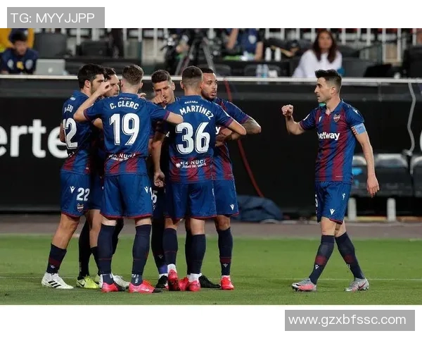 比兰伦斯与通德拉的精彩对决揭示了足球战术的博弈与球队实力的较量