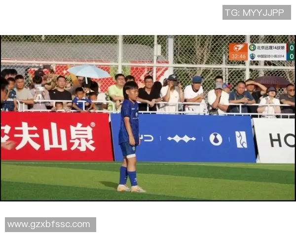 中国足球明星脚法解析与技巧展示助你提升足球水平 中国足球明星脚法解析与技巧展示助你提升足球水平